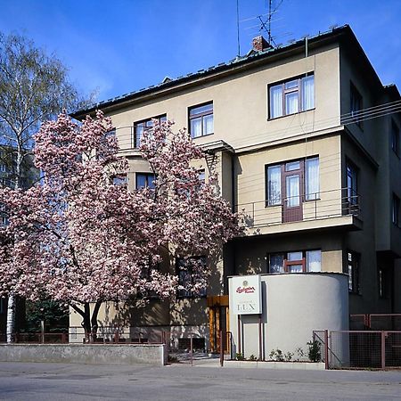 Hotel Lux Чеське Будєйовіце Екстер'єр фото